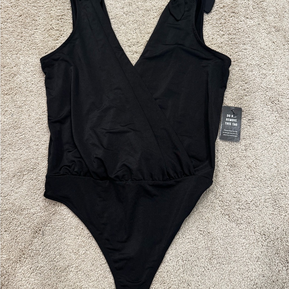 NWT Express Women's Black Sleeveless Shoulder Tie Bodysuit Size Medium